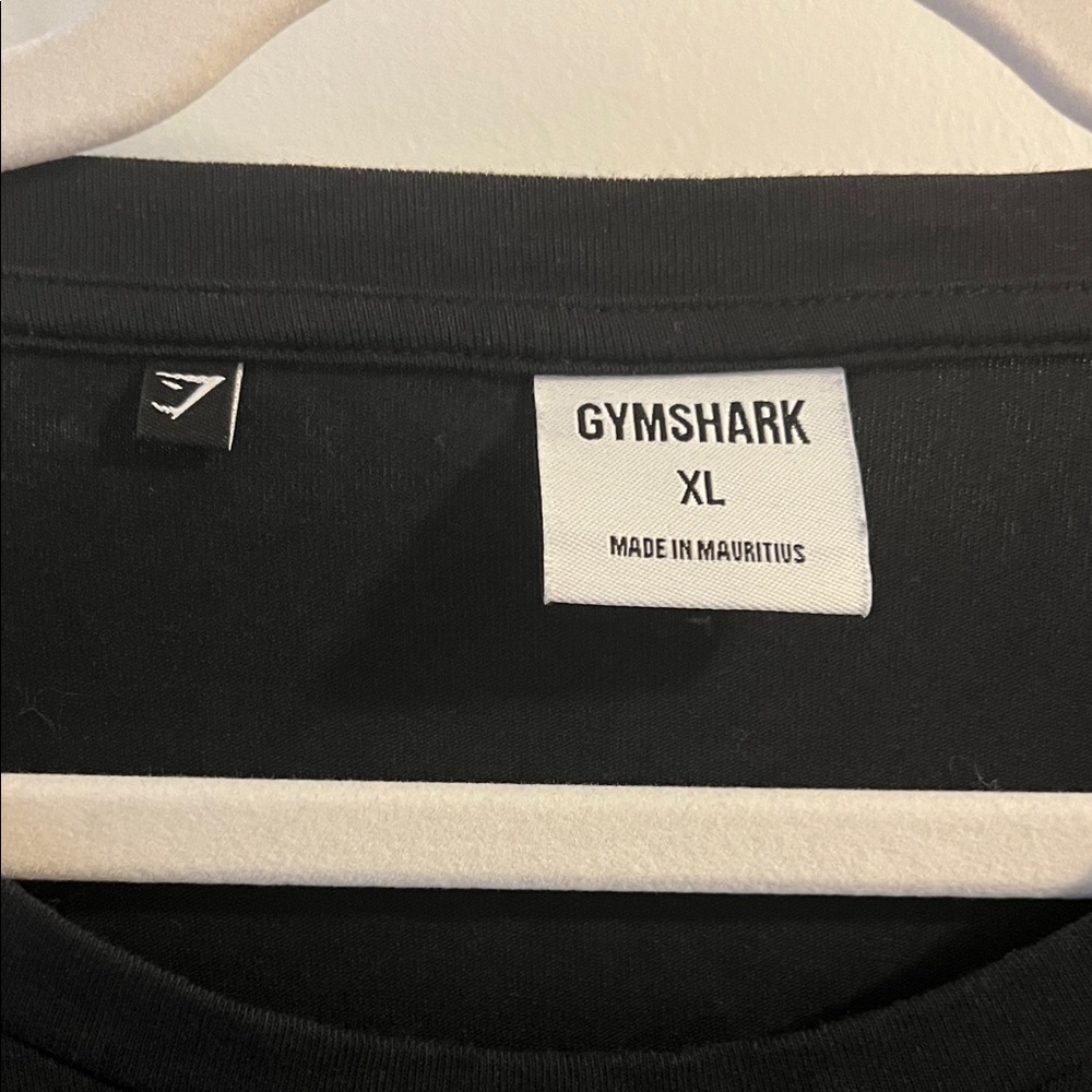 Gymshark Black Crop Top - Picture 2 of 4